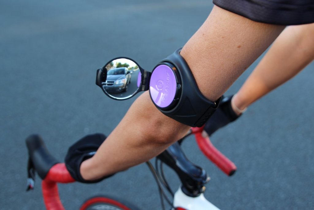 Asombro Festival Por favor Un wearable analógico para mejorar la seguridad al circular en bicicleta -  Tecvolución
